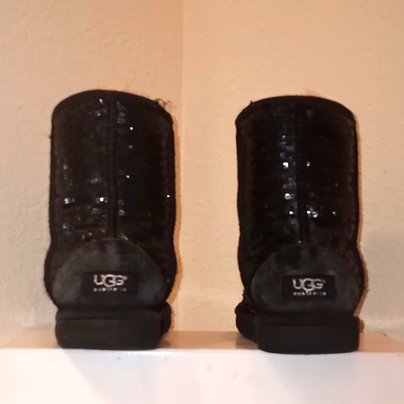 Ugg Classic Short Sequined Sparkly Boots - Picture 7 of 16